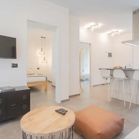 Apartamento Enchanted - By Rent Como