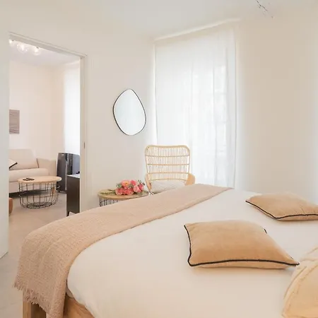 Enchanted - By Rent Apartamento Como