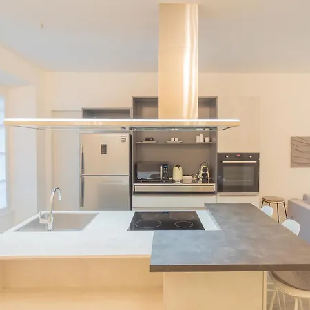 Enchanted - By Rent Apartamento *