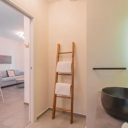 Enchanted - By Rent Apartment Como