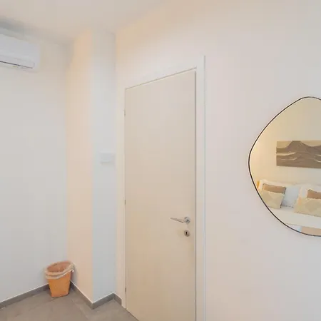 Apartment Enchanted - By Rent *