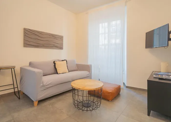 Enchanted - By Rent Комо